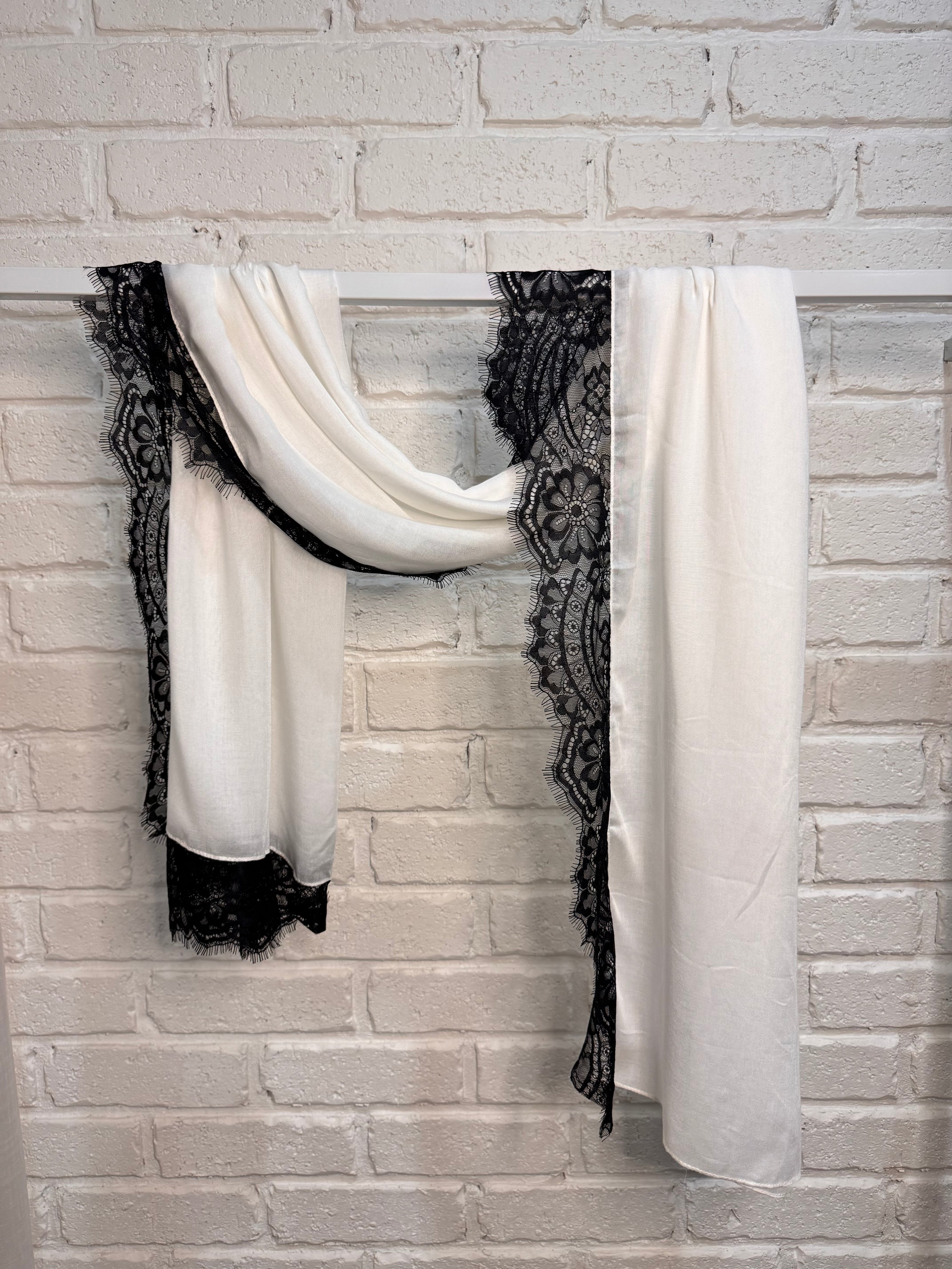 Pearl lace modal