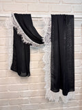 Noir lace modal