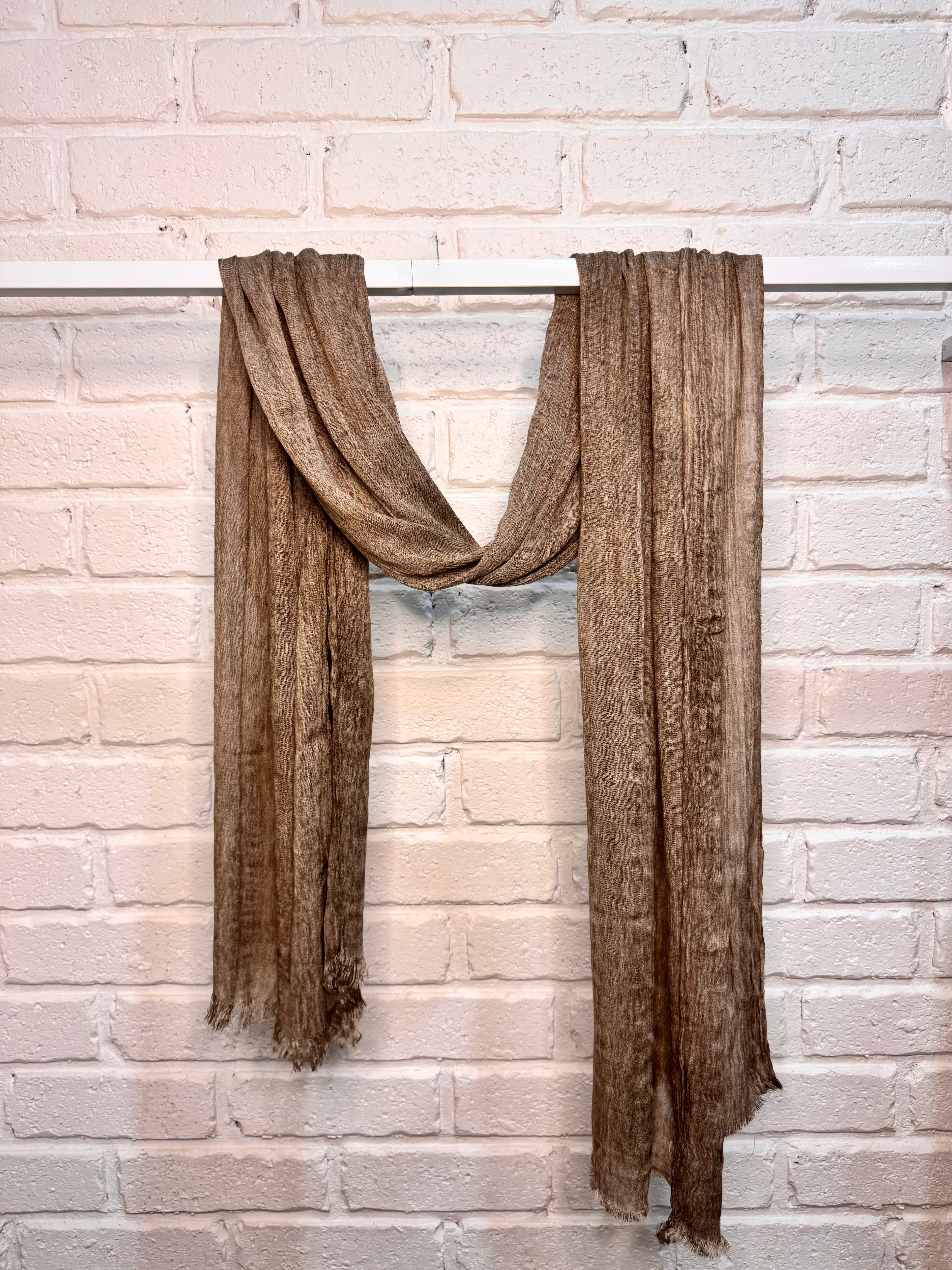 Latte crinkle hijab