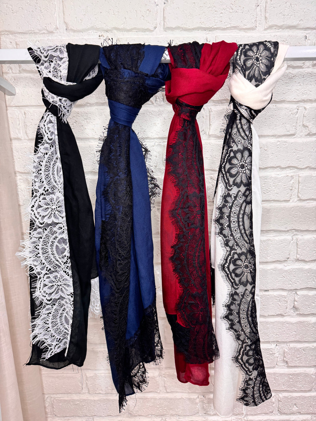 Midnight lace modal